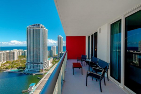 Balcony Pool View and Near Beach